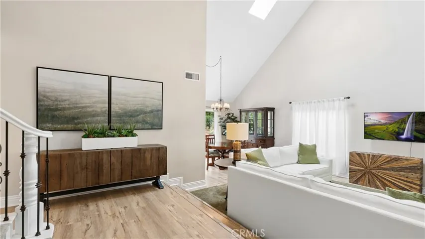 20944 Canterwood, Saugus, California 91350