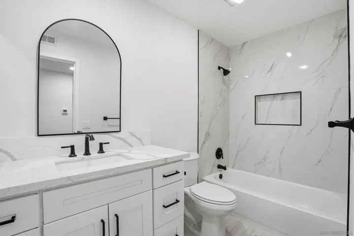 6864 Hyde Park Drive C, San Diego, California 92119