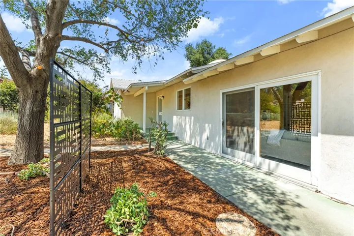 1040 W Crescent Avenue, Redlands, California 92373