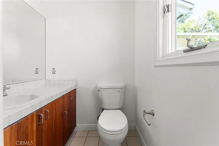 HALF BATH OFF FAMILY ROOM