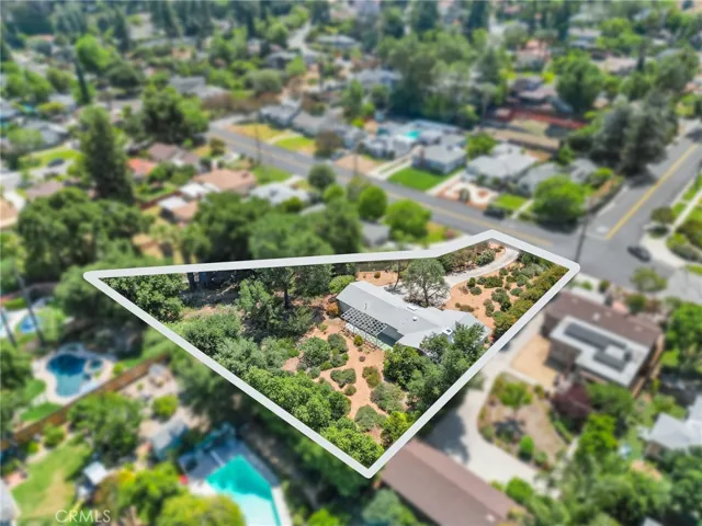 property lines are approximate