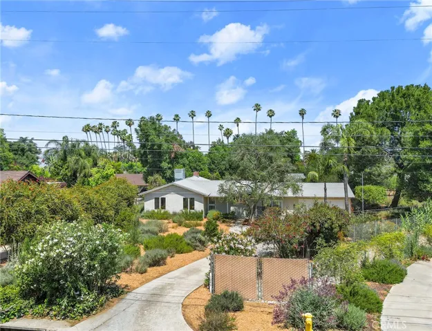1040 W Crescent Avenue, Redlands, California 92373
