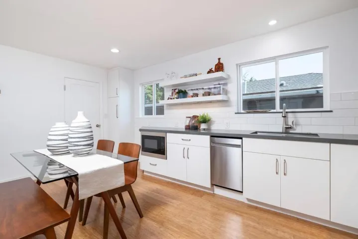 536 Stanford Avenue, Redwood City, California 94063