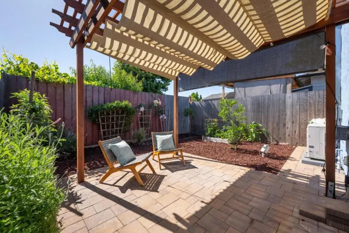 536 Stanford Avenue, Redwood City, California 94063