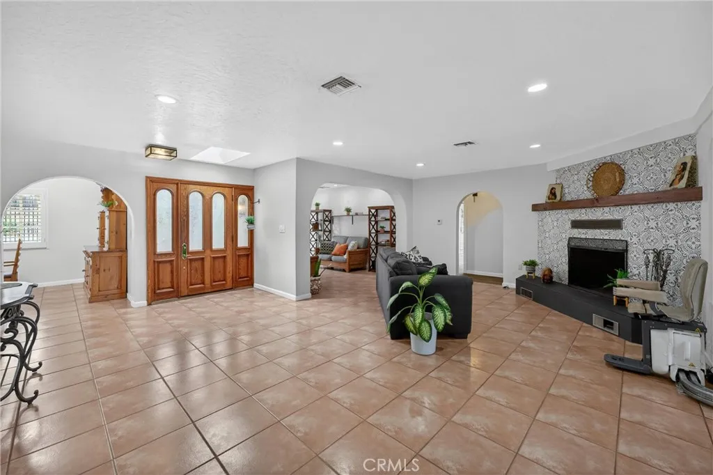 Spacious Single-Level Main Residence