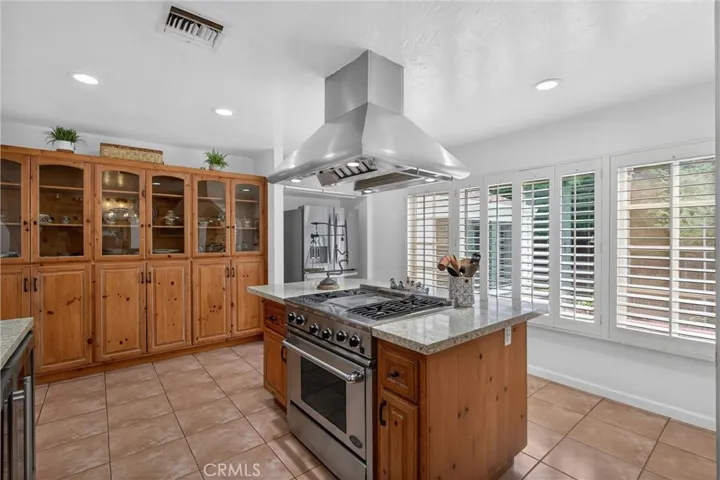 Updated Kitchen with Ample Storage