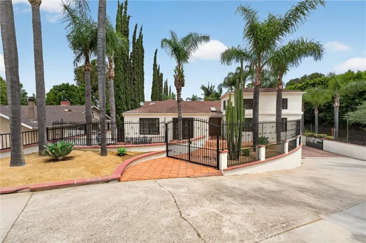Private Estate Setting
