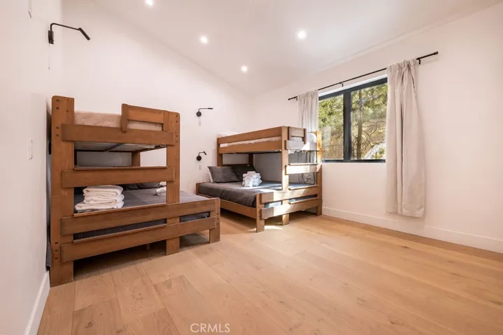 42421 Evergreen Drive, Big Bear Lake, California 92315