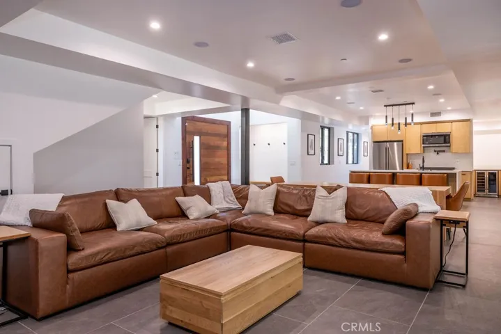 42421 Evergreen Drive, Big Bear Lake, California 92315