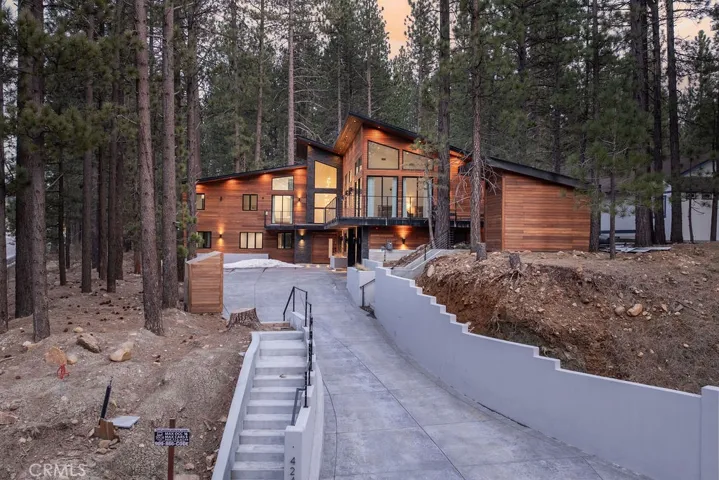 42421 Evergreen Drive, Big Bear Lake, California 92315