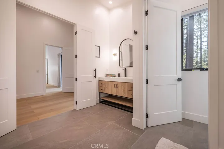 42421 Evergreen Drive, Big Bear Lake, California 92315