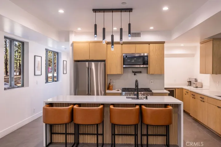 42421 Evergreen Drive, Big Bear Lake, California 92315