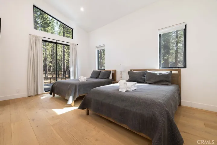 42421 Evergreen Drive, Big Bear Lake, California 92315