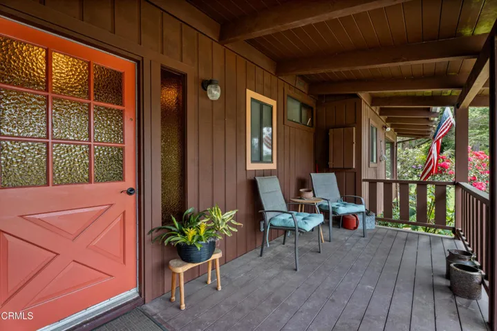 WELCOMING ENTRY