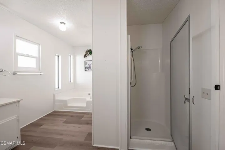 Shower & Tub!