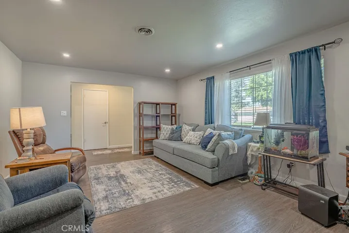 9650 Almond, Live Oak, California 95953