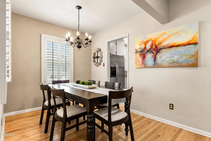 6-Dining Area
