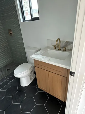 Glass shower doors now installed.