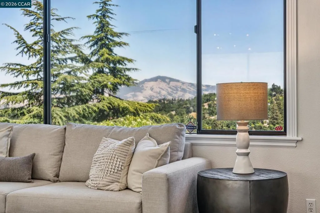 6 Tanglewood Lane, Lafayette, California 94549-4943 — photo 4