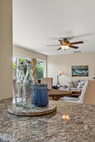 53-web-or-mls-UpmarketMedia-2548Uki-199