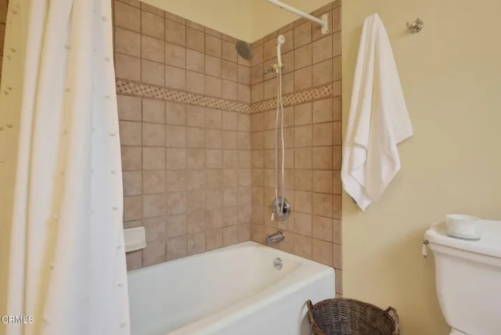 72-web-or-mls-UpmarketMedia-2548Uki-068