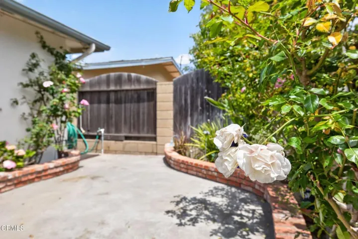 95-web-or-mls-UpmarketMedia-2548Uki-224