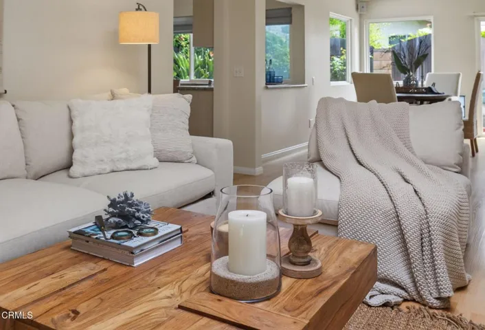 15-web-or-mls-UpmarketMedia-2548Uki-093