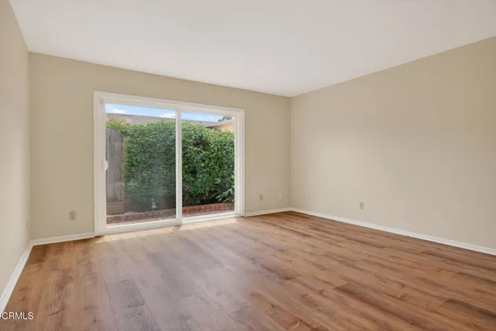 74-web-or-mls-UpmarketMedia-2548Uki-001