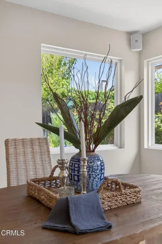 40-web-or-mls-UpmarketMedia-2548Uki-158