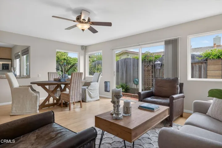 36-web-or-mls-UpmarketMedia-2548Uki-145