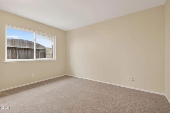 67-web-or-mls-UpmarketMedia-2548Uki-052
