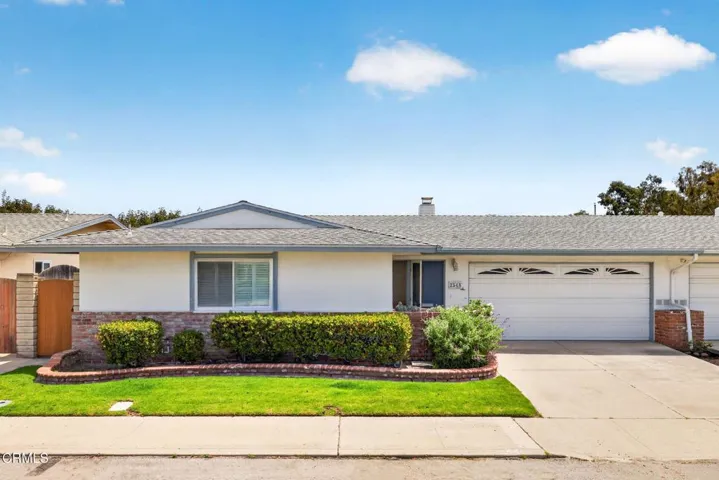 1-web-or-mls-UpmarketMedia-2548Uki-256 (