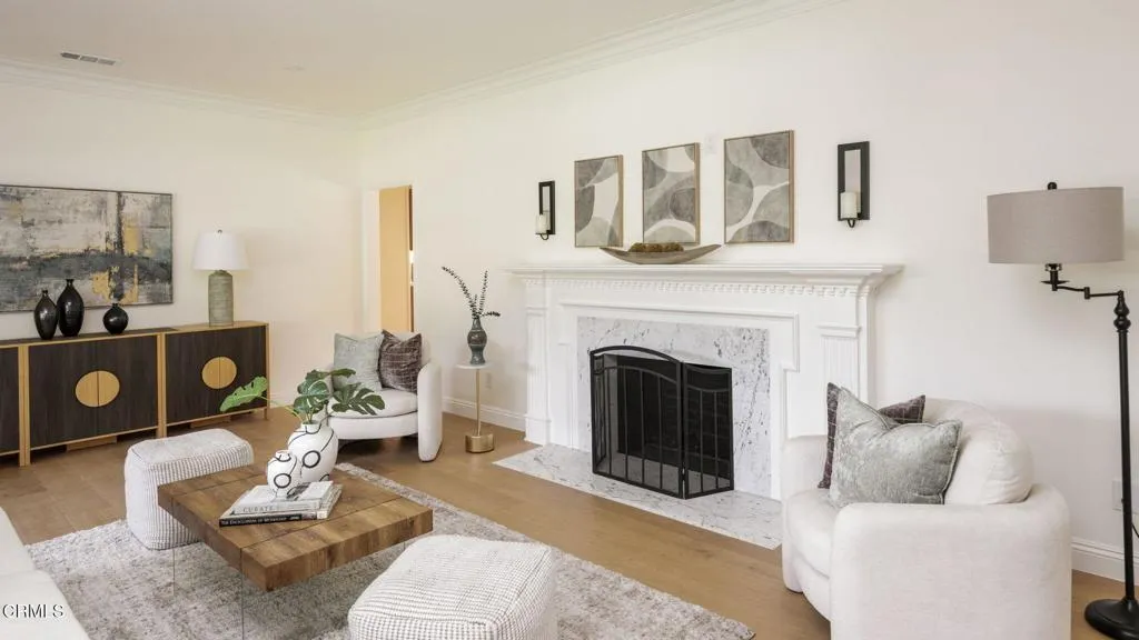 6-web-or-mls-2185 N Roosevelt Ave by Pie