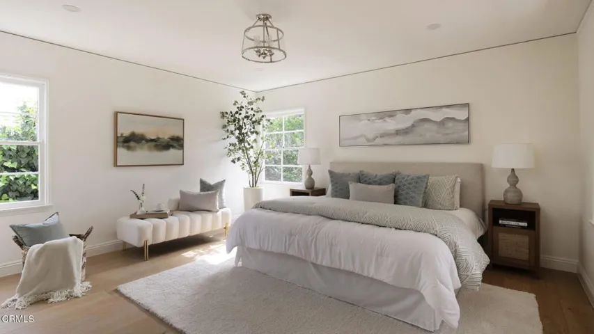28-web-or-mls-2185 N Roosevelt Ave by Pi