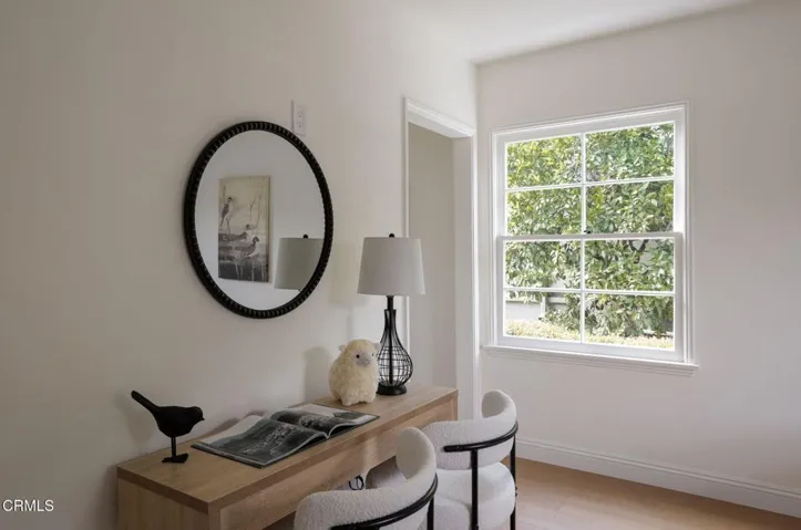 39-web-or-mls-2185 N Roosevelt Ave by Pi