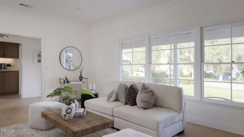 5-web-or-mls-2185 N Roosevelt Ave by Pie