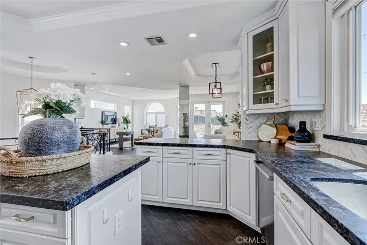 225 Rosecrans Place, Manhattan Beach, California 90266
