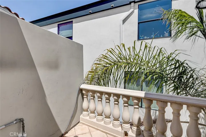 225 Rosecrans Place, Manhattan Beach, California 90266