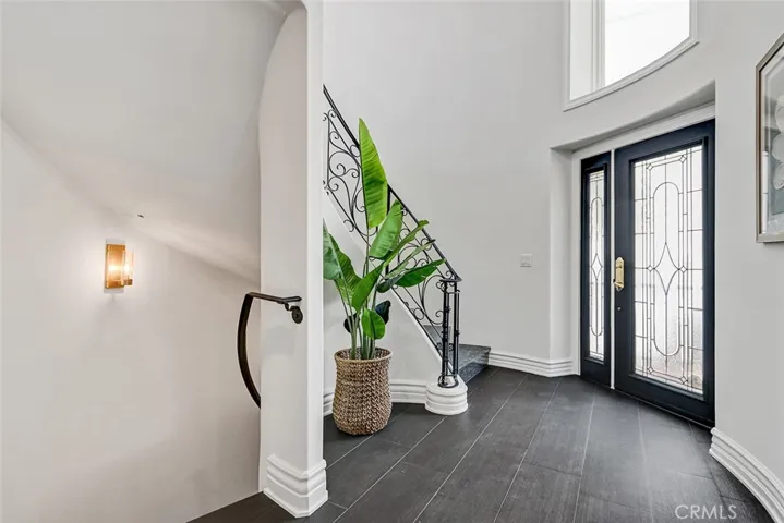 225 Rosecrans Place, Manhattan Beach, California 90266