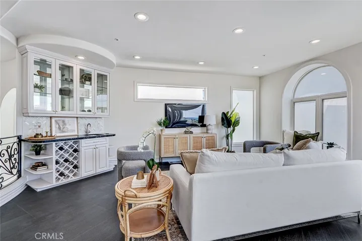225 Rosecrans Place, Manhattan Beach, California 90266