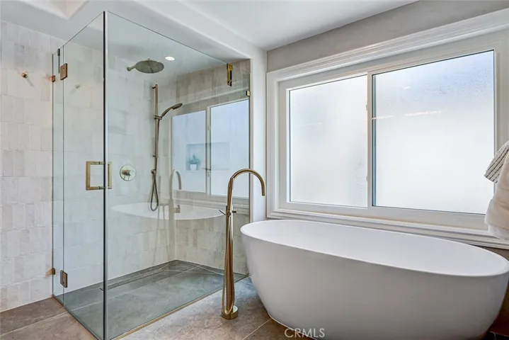 225 Rosecrans Place, Manhattan Beach, California 90266