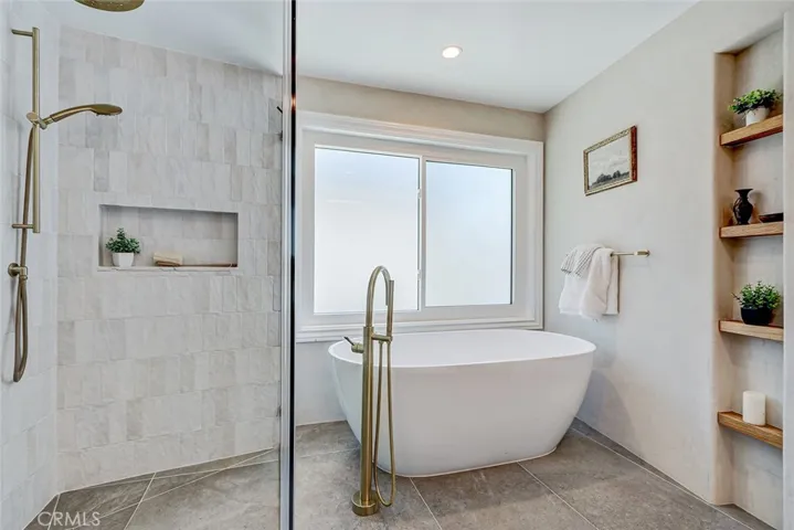 225 Rosecrans Place, Manhattan Beach, California 90266