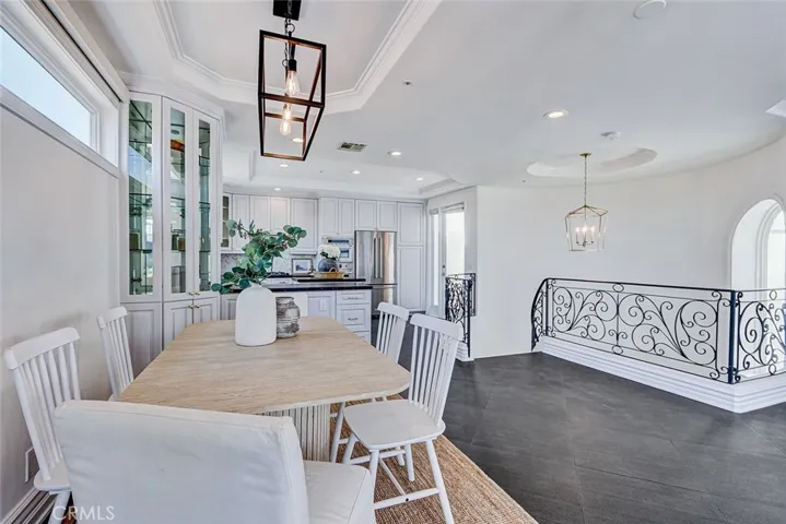 225 Rosecrans Place, Manhattan Beach, California 90266