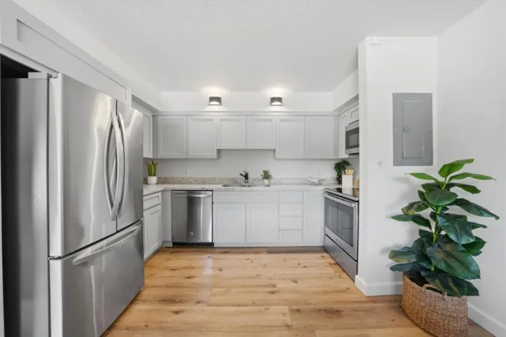 701 N Rengstorff Avenue 6, Mountain View, California 94043