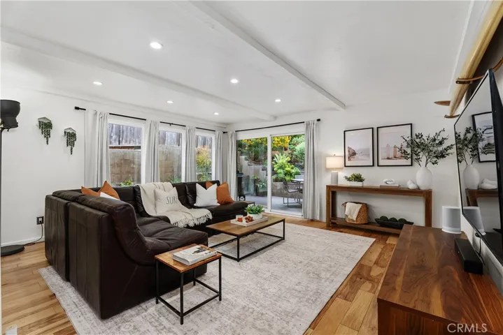 Spaciouse Family Room