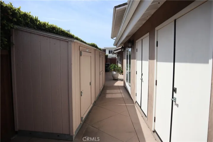 Side yard Sheds