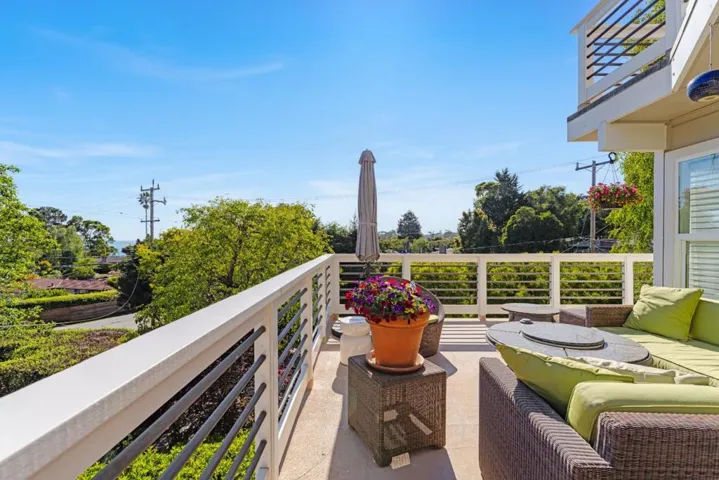 233 Wixon Avenue, Aptos, California 95003
