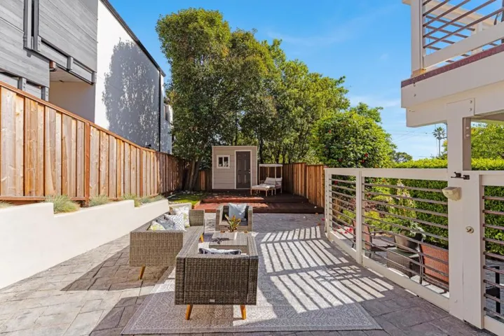 233 Wixon Avenue, Aptos, California 95003