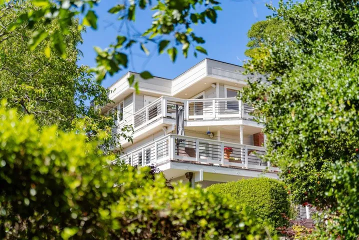 233 Wixon Avenue, Aptos, California 95003