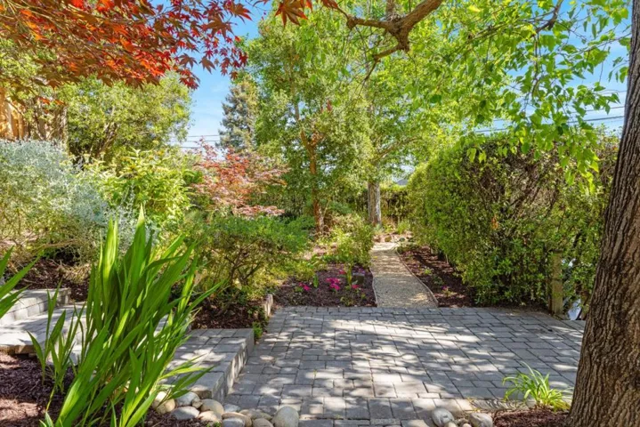 233 Wixon Avenue, Aptos, California 95003